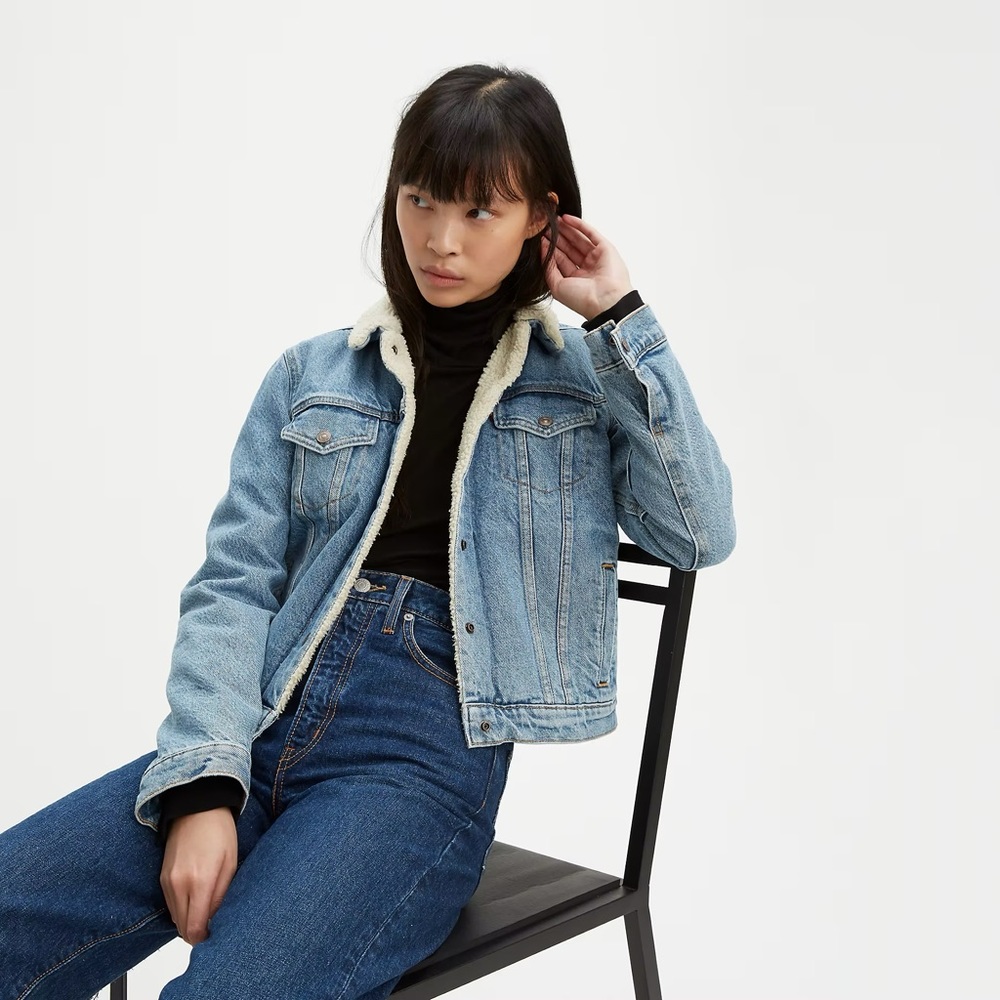 🚫SOLD🚫 LEVI'S ORIGINAL SHERPA DENIM TRUCKER JACKET in DIVIDED BLUE M